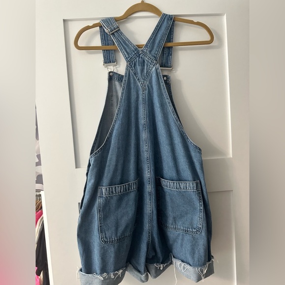 Women’s GAP overalls - Picture 2 of 2